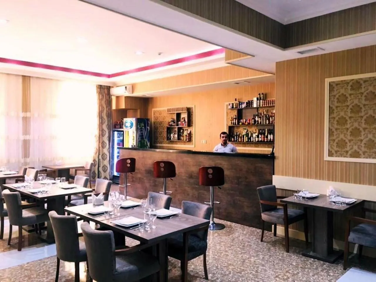 Golden Falcon Hotel Baku 3*,